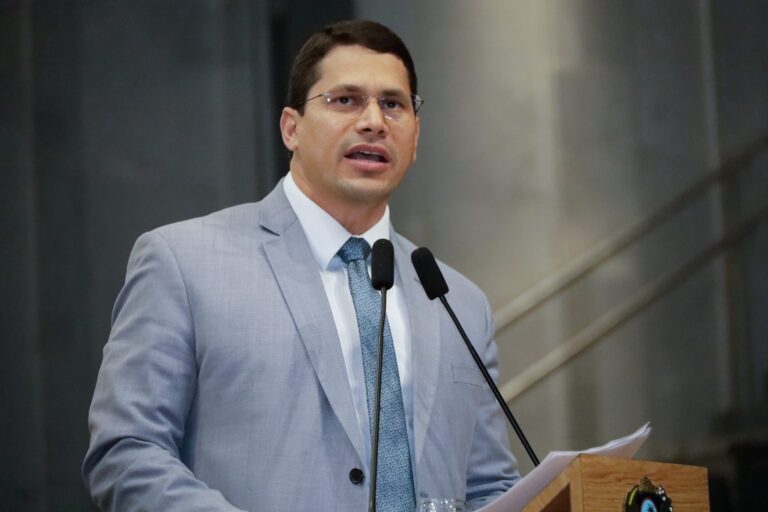 Pastor Júnior Tércio ultrapassa 5 mil indicações e consolida mandato próximo da população