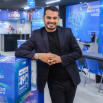 Jovem empreendedor transforma propósito social em modelo de negócio e leva marca a 400 unidades de franquias no Brasil